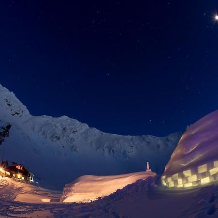 Hotel Of Ice Transylvania Cîrţişoara 외부 사진
